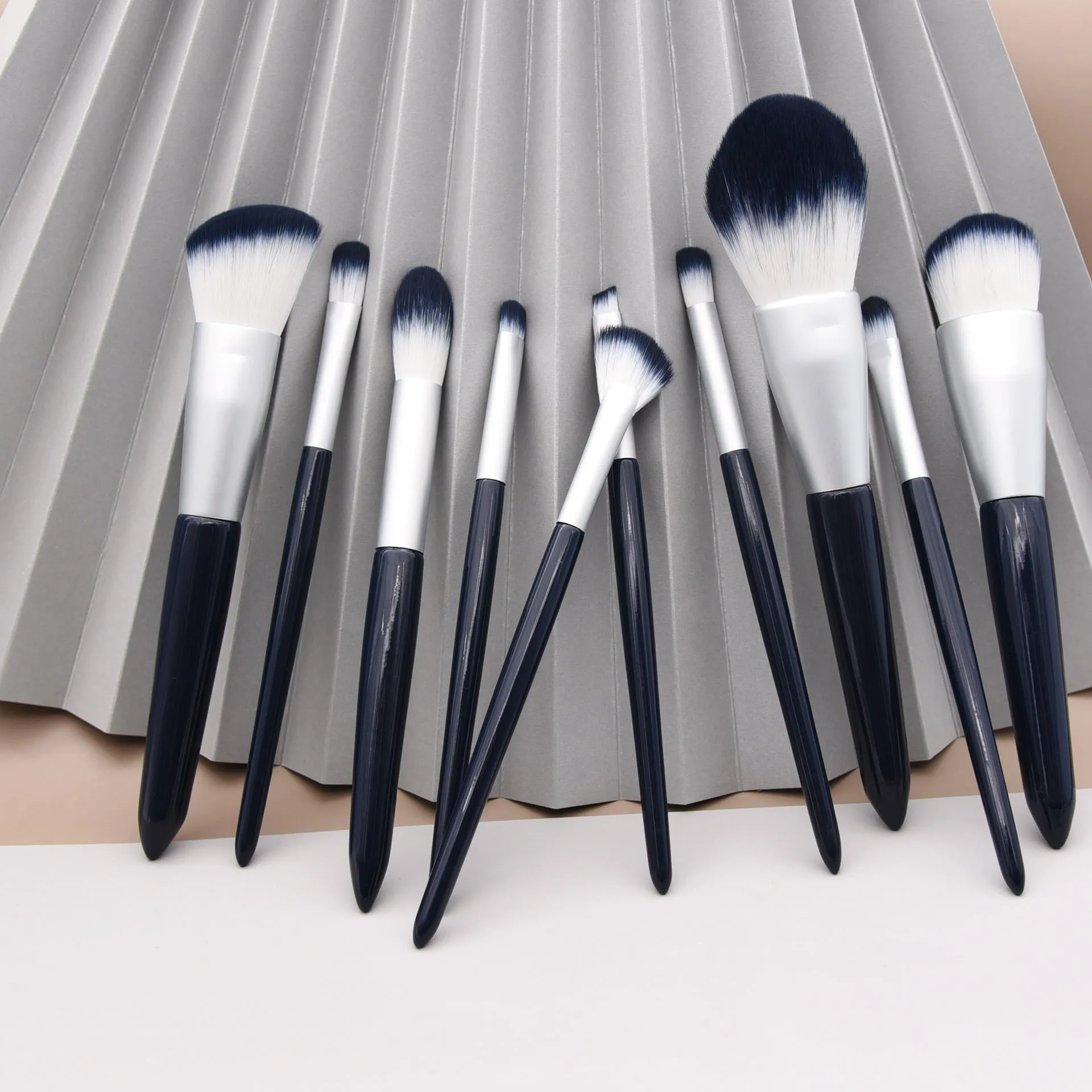 10 PCs Makeup Brushes Set Powder Brush Powder Foundation Brush Eye Shadow Brush