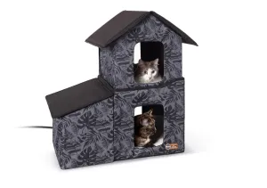 Outdoor Two-Story Kitty House with Dining Room Unheated
