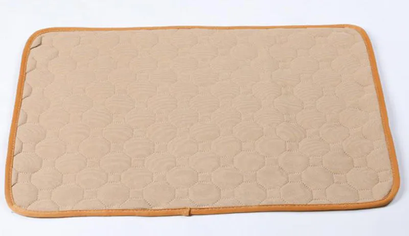 Pet diaper training pad can be washed and reused