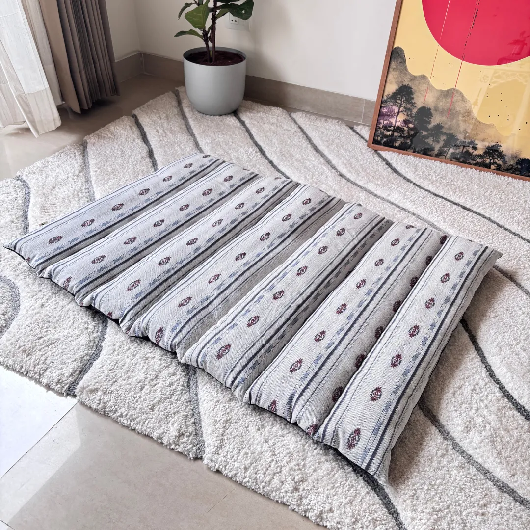 PoochMate Jacquard Cotton Panel Quilted Dog Mat - Large