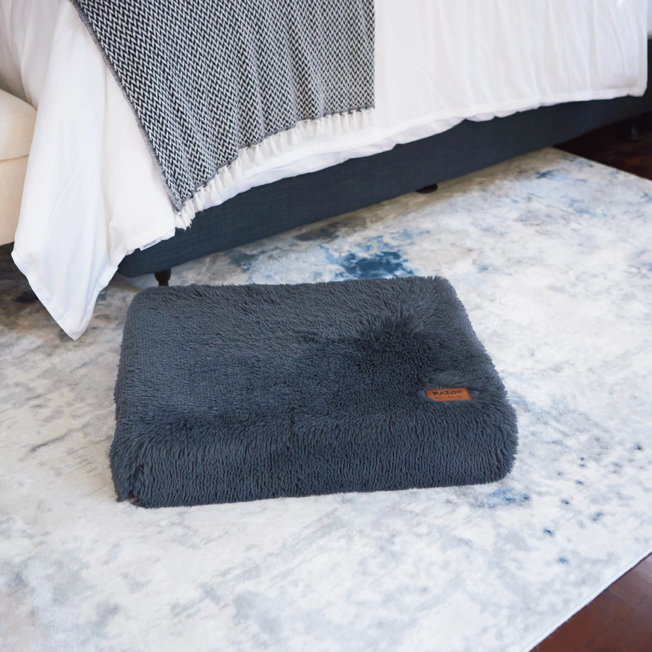Slumber Dog Bed - Plush Cloudy Grey